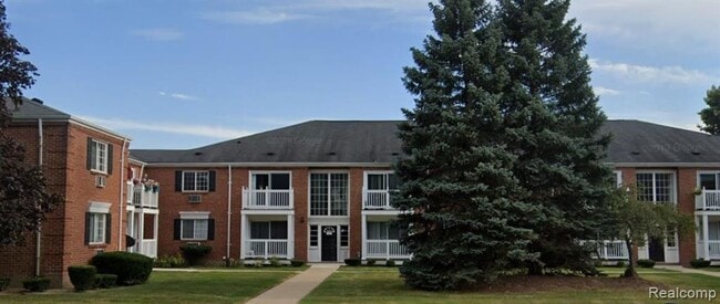 Primary Photo - 2445 Torquay Ave