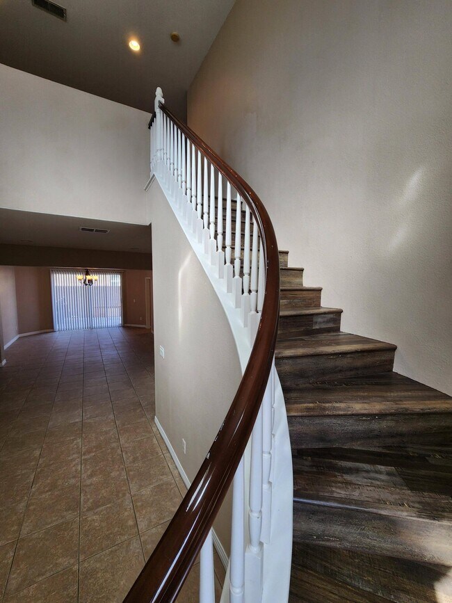 Building Photo - 84476 Ruebens Way