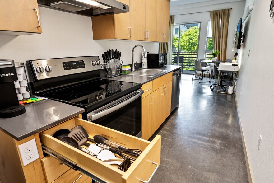 Building Photo - 3008 Beacon Ave S