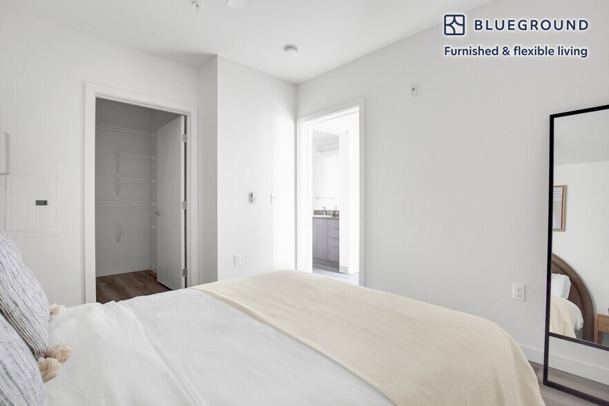 Building Photo - 1530 Belmont Ave