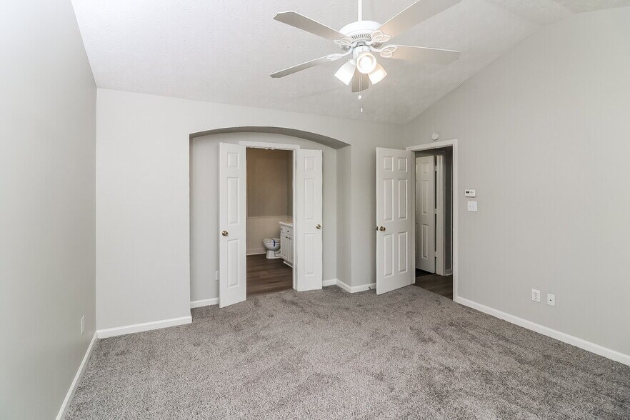 Building Photo - 2605 Duck Ct