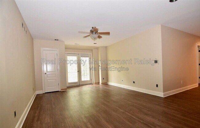 Building Photo - 3528 Eden Croft Dr