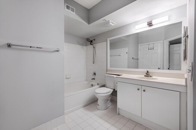 Building Photo - 1106 Tuscany Way