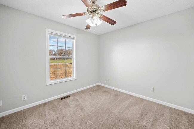 Building Photo - Spacious 3-Bedroom, 2-Bath Home with Over 2,000 Sq. Ft. in Oak Grove