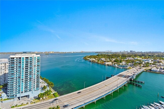 Building Photo - 7601 E Treasure Dr