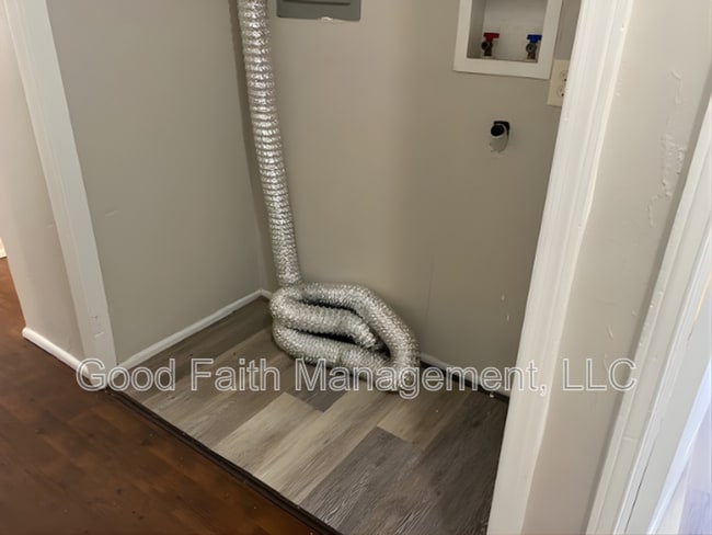 Building Photo - 2280 Darlington Dr