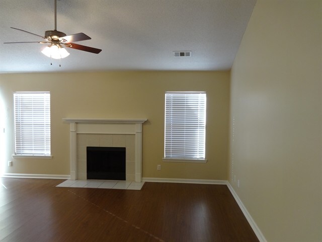 Building Photo - 3 Mallorys Ct