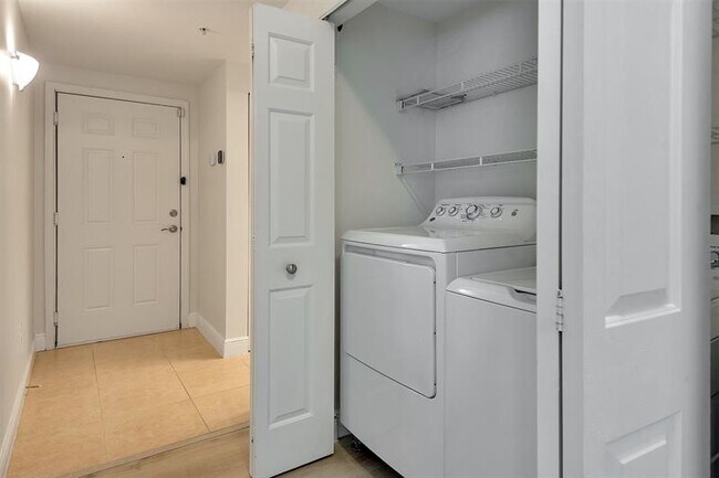 Building Photo - 2421 NE 65th St