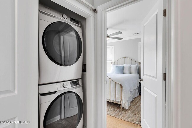 Building Photo - 12 4th St