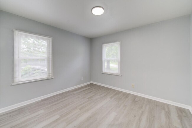 Building Photo - 8067 Aline Ave