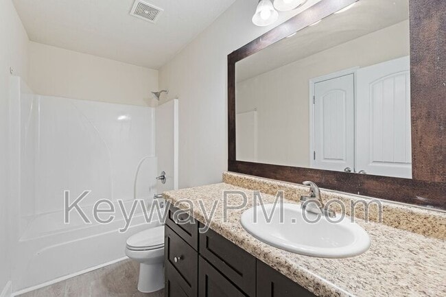 Building Photo - 801 Trailside Ct