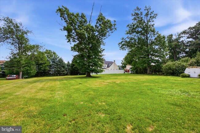 Building Photo - 112 Stump Rd