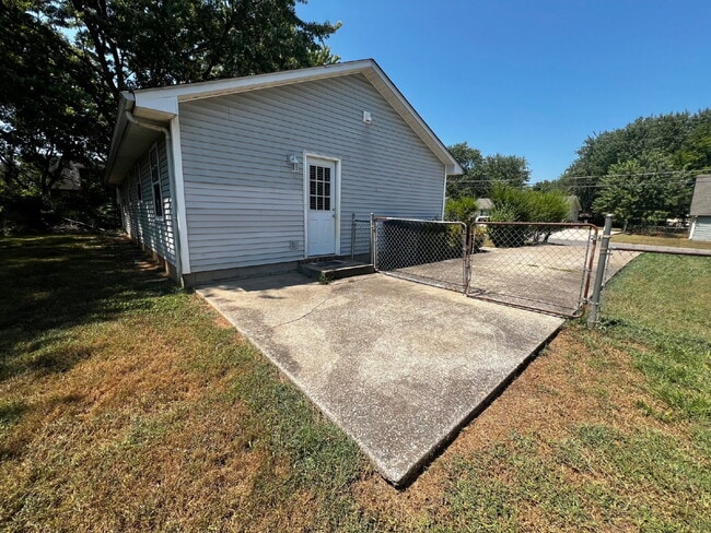 Building Photo - 119 New Gritton Ave