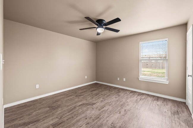 Building Photo - Modern Build with an Updated Interior