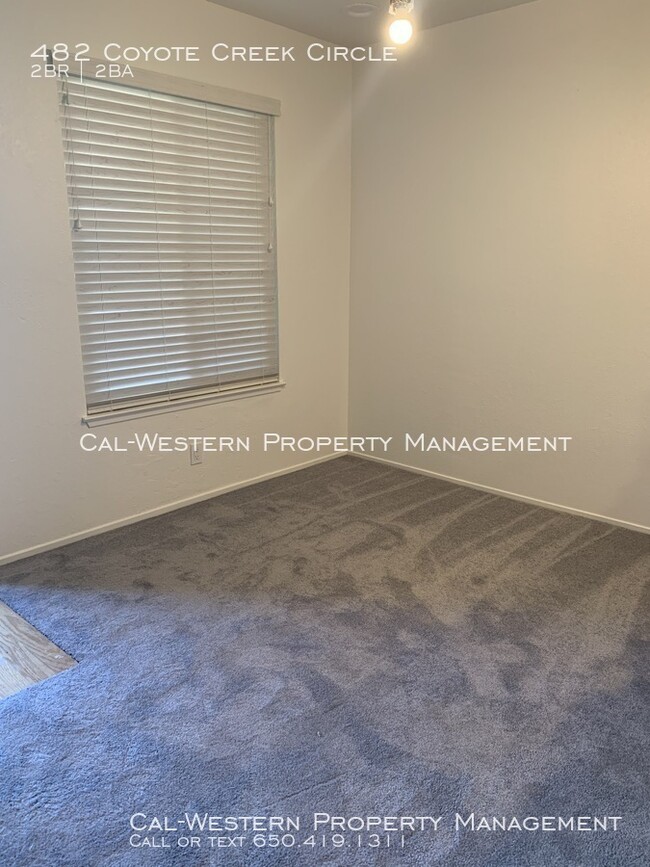 Building Photo - 482 Coyote Creek Cir