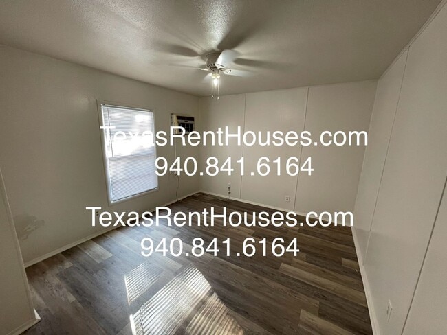 Building Photo - $750 Rent for a Cute Cozy Home!!!