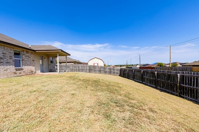 Building Photo - 3409 Lorena Dr