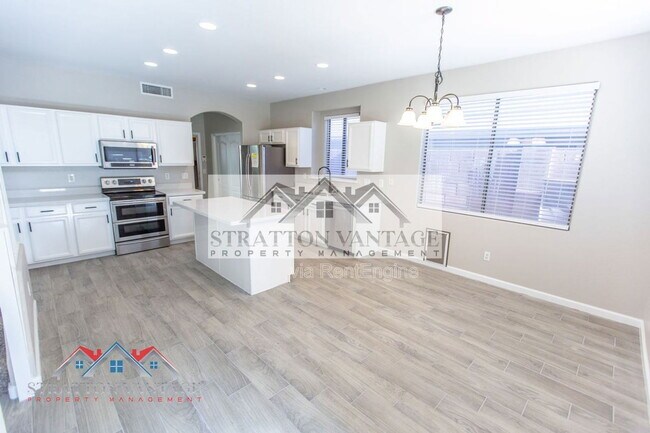 Building Photo - 16627 W McKinley St