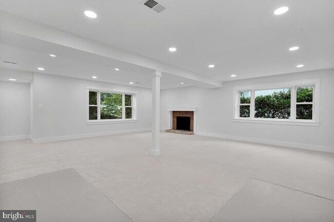 Building Photo - 3109 N Nottingham St