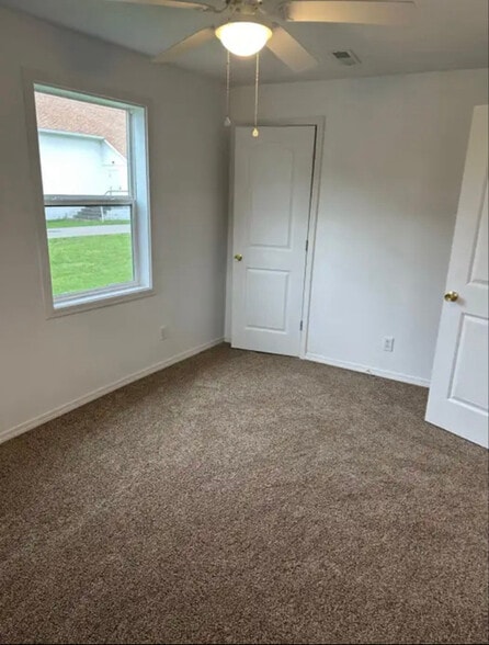 Building Photo - 16625 S Broadway St