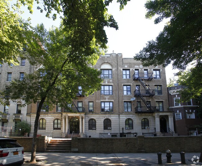 285 - 291 Eastern Pky - Lillianette