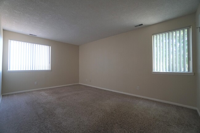 Building Photo - 844 Tenderfoot Hill Rd