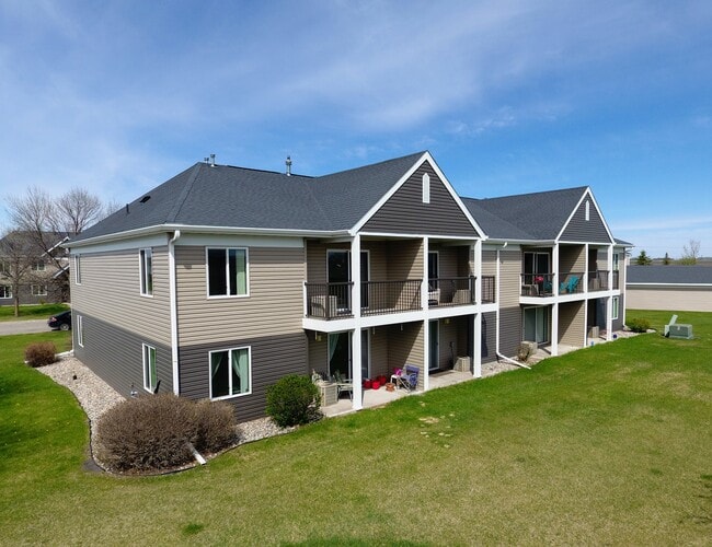 Building Photo - SummerField Crookston Townhomes
