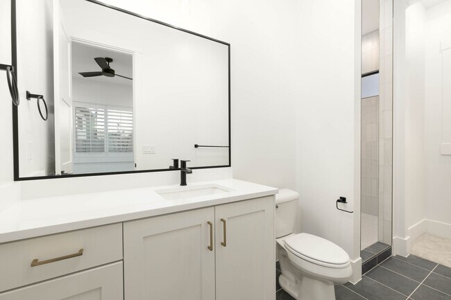 Building Photo - Gorgeous single story with RV Garage in Majestic Fields