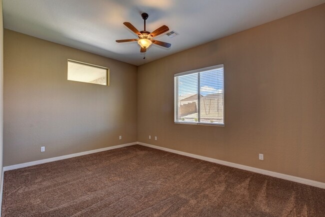 Building Photo - 3+den, 2 bath home for rent in Granville