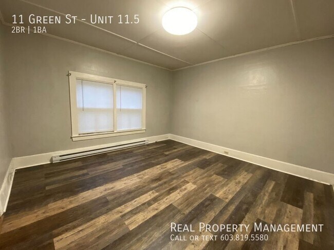 Building Photo - 11 Green St