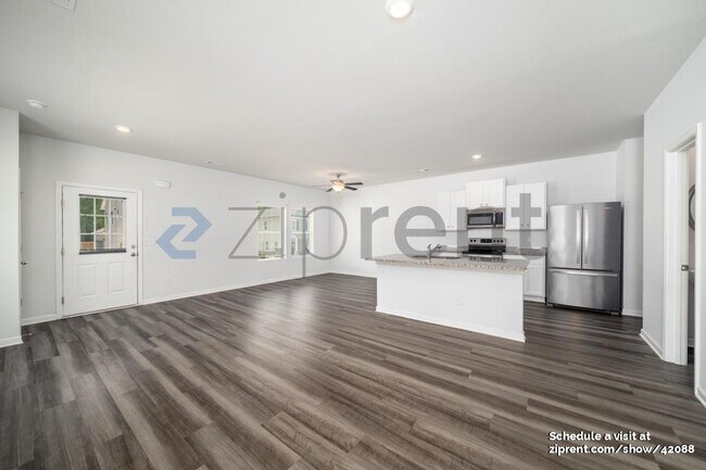 Building Photo - 165 Heard Ln