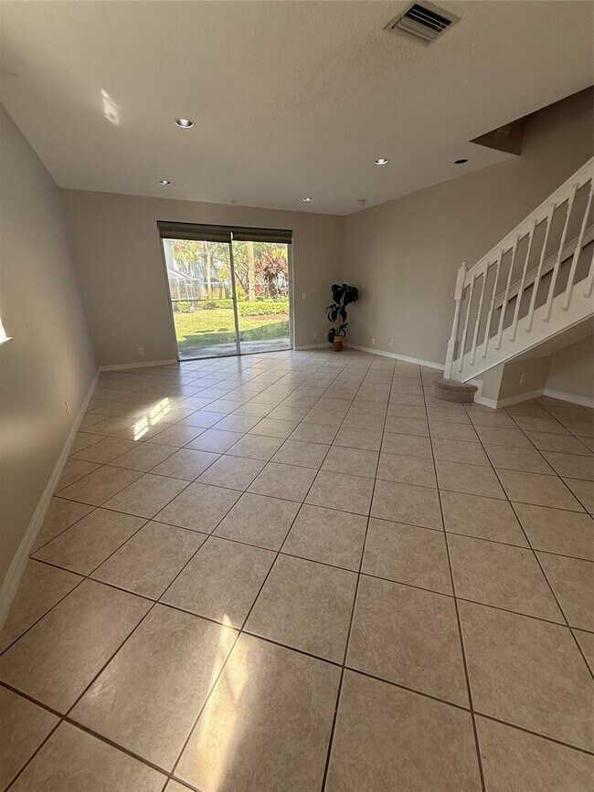 Building Photo - 3797 San Simeon Cir