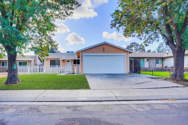Primary Photo - 2524 Pemberton Ct