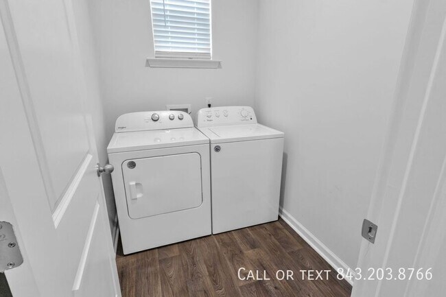 Building Photo - 212 Sweet Cherry Ln
