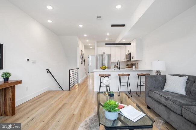 Building Photo - 3108 Clifford St