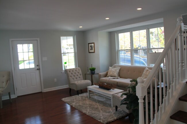 Building Photo - 55 Franklin Ave