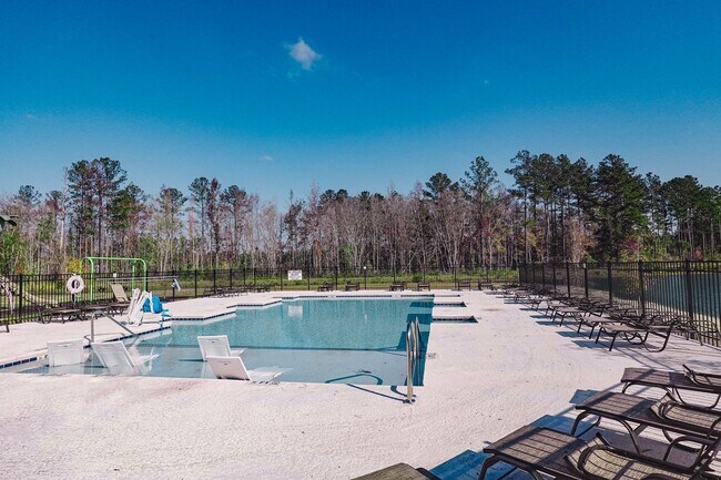 Building Photo - Available Soon!