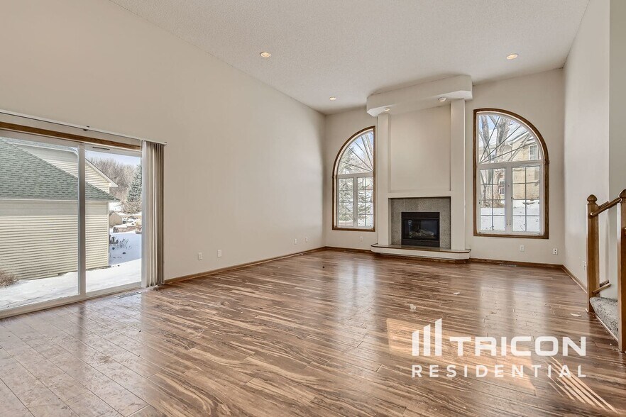 Building Photo - 4212 Hidden Pond Trail NE