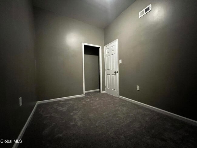 Building Photo - 57 5th Ave