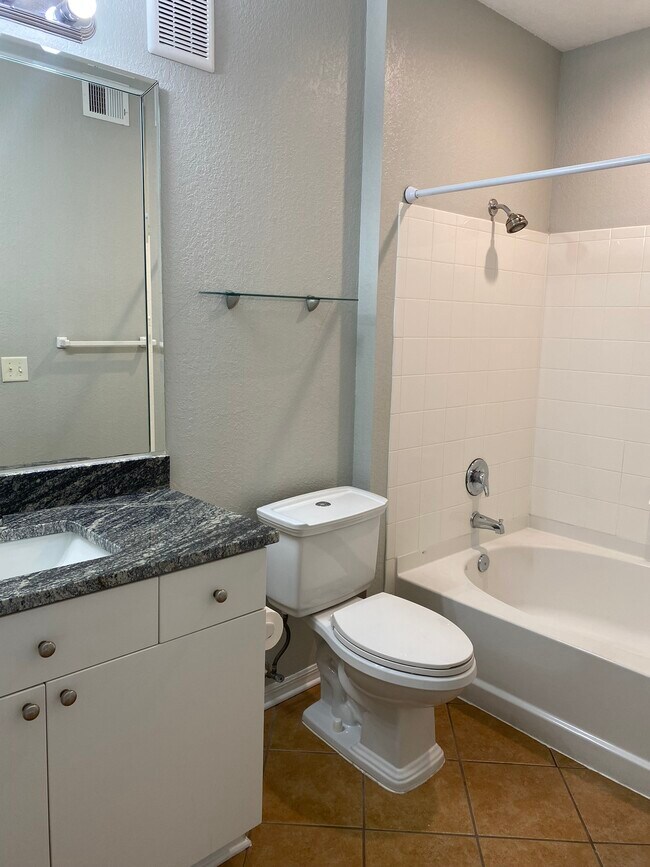 Building Photo - 4221 W Spruce St