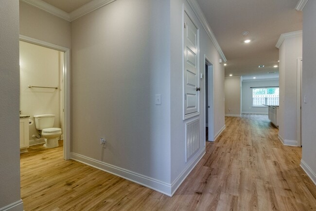 Building Photo - Turnkey 3 Bedroom Home in Firefly Community at Hammock Bay!