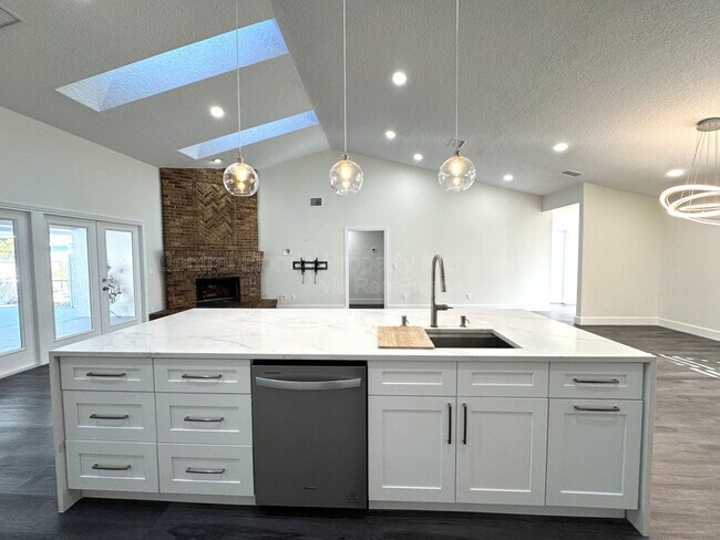 Building Photo - 9943 Bay Vista Estates Blvd