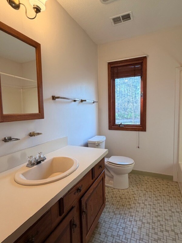 Building Photo - 250 Running Deer Rd