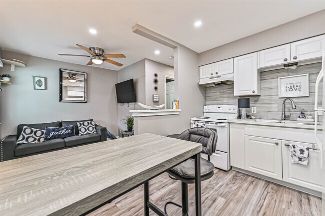 Building Photo - 2914 Avenue K Ave