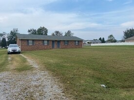 Building Photo - 4 Amber Cir