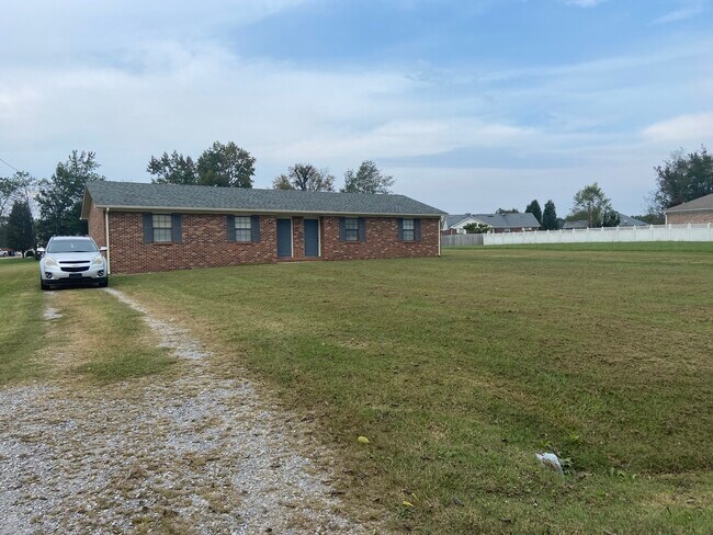 Building Photo - 4 Amber Cir