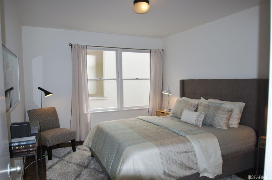 Bedroom - 1260 Clay St