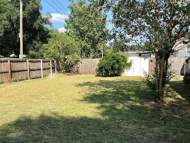 Building Photo - 440 Berwick Cir