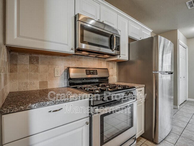 Building Photo - 3105 NW 67th St