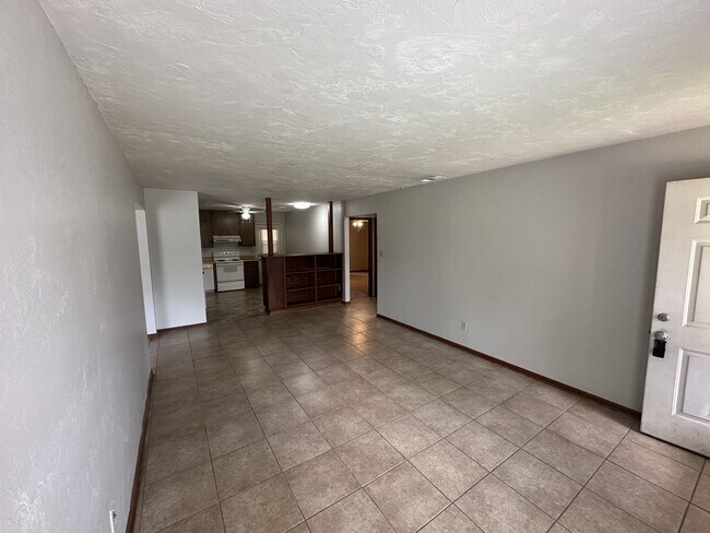 Building Photo - 2084 Pats Place